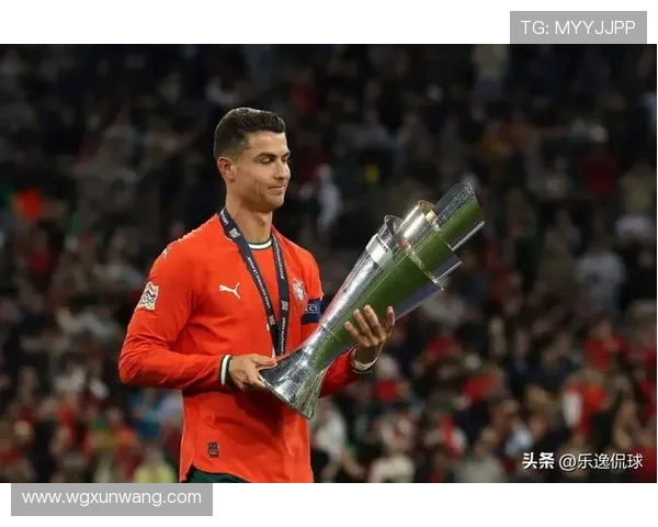 全球足球明星汇聚各国风采与荣耀的精彩瞬间