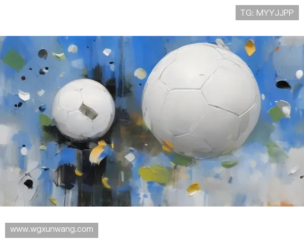 足球明星艺术品展现球场魅力与创意结合的独特商品体验