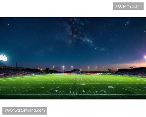 足球场上的璀璨星光前十足球明星壁纸带你领略他们的风采与激情