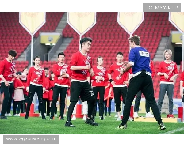 下期跑男将迎来足球明星加盟引发全场热烈互动与精彩对决